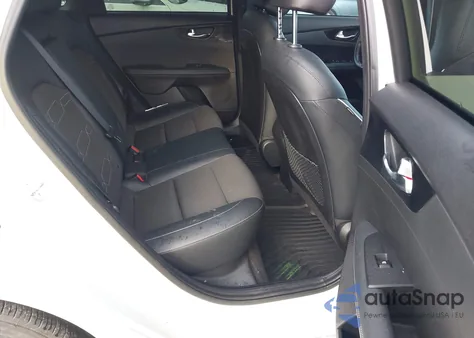 2023 Kia Forte Gt-Line z USA, uszkodzony, nr VIN 3KPF54AD4PE663948